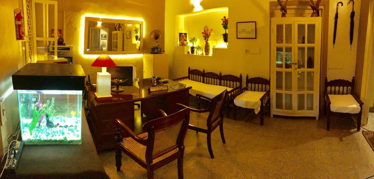 The French Villa Puducherry Eksteriør billede